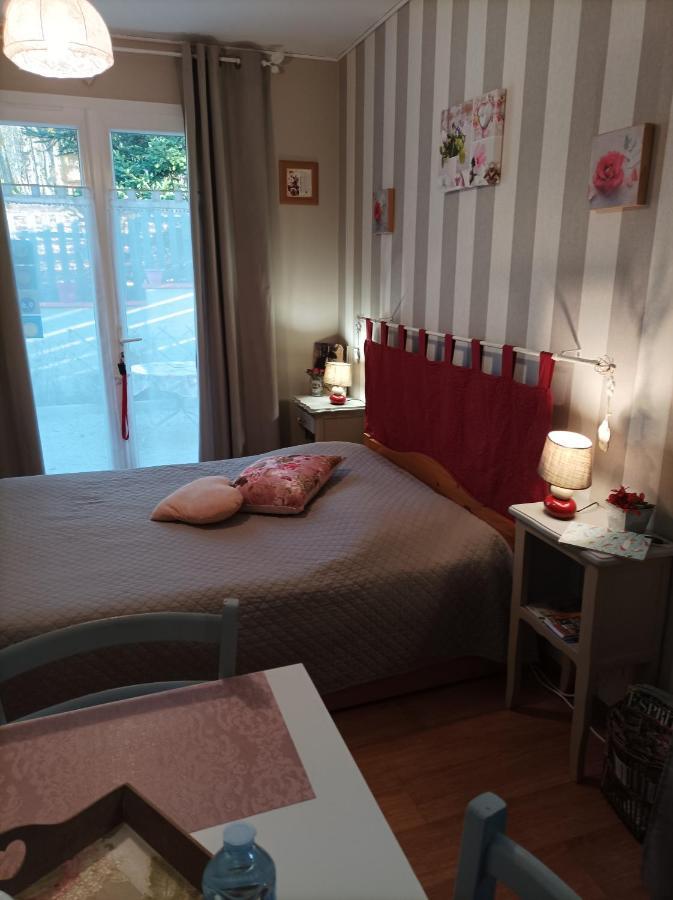 Bed and Breakfast Le Nid De Mesanges Chauffour-sur-Vell Экстерьер фото